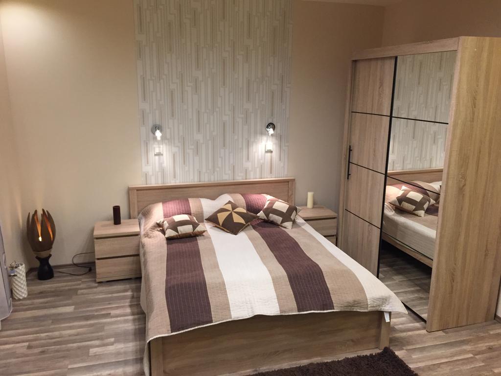 Solaris-Szeged Apartmanアパートメント エクステリア 写真