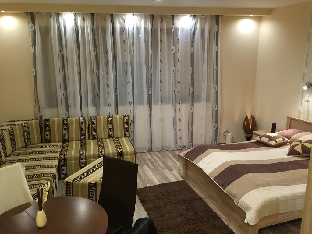 Solaris-Szeged Apartmanアパートメント エクステリア 写真